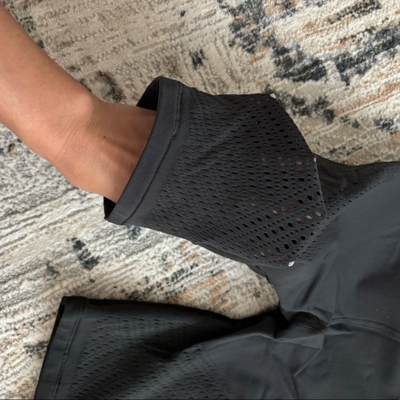 Dark grey Lululemon shorts size 6 - Picture 2 of 3